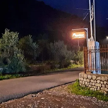 Menina 1 Holiday home