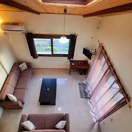 Menina 1 Holiday home Kato Karvelion