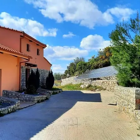 Menina 1 Holiday home *